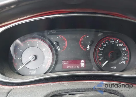 2015 Dodge Dart Sxt z USA, uszkodzony, nr VIN 1C3CDFBB3FD315092